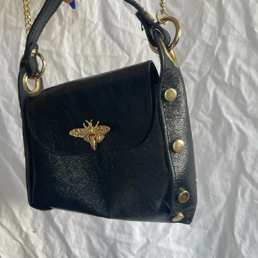 Vera Pelle Purse With Bee Logo Bag With Bee Logo Siren
